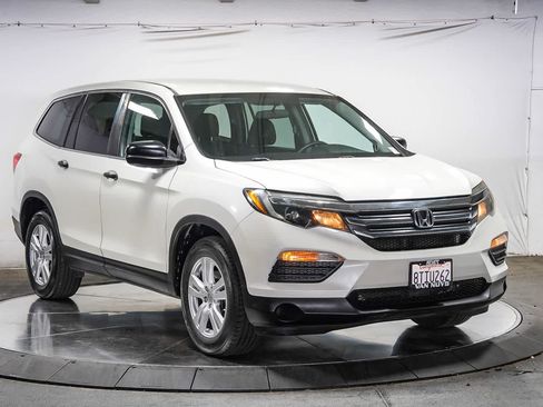 Used 2018 Honda Pilot LX image 5