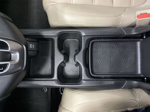 Used 2018 Honda CR-V Touring image 27