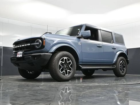 Used 2025 Ford Bronco Outer Banks AWD/4WD image 56