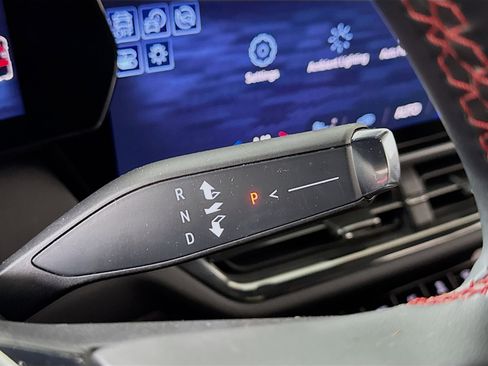 Used 2024 Chevrolet Equinox EV RS image 19