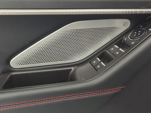 Used 2025 Ford Explorer ST image 10