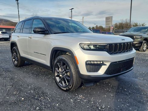 New 2025 Jeep Grand Cherokee Limited w/ Trailer Tow Package image 3