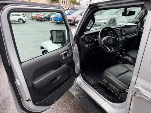 Used 2023 Jeep Wrangler Sahara w/ Cold Weather Group image 11