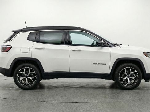 Used 2025 Jeep Compass Limited AWD/4WD image 11