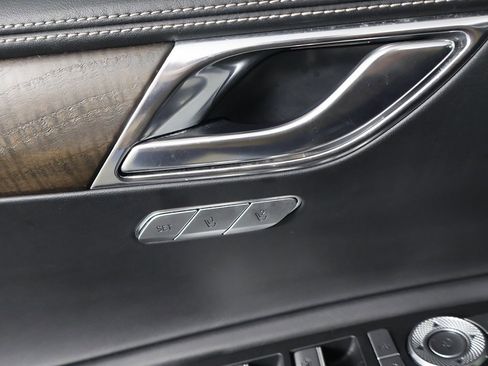 Used 2024 Genesis GV80 2.5T image 34