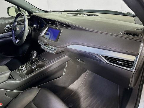 Used 2019 Cadillac XT4 Premium Luxury FWD image 29