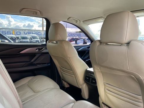 Used 2022 MAZDA CX-9 Touring image 24