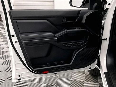 Used 2024 Toyota Tacoma SR image 16