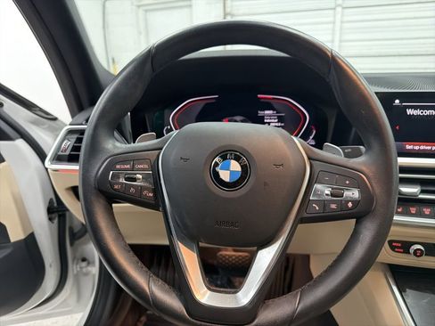 Used 2022 BMW 330i Sedan w/ Driving Assistance Package image 15