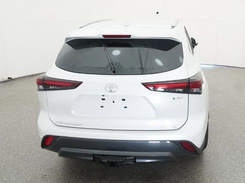 New 2026 Toyota Highlander Limited AWD/4WD image 7