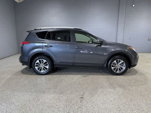 Used 2016 Toyota RAV4 XLE image 2