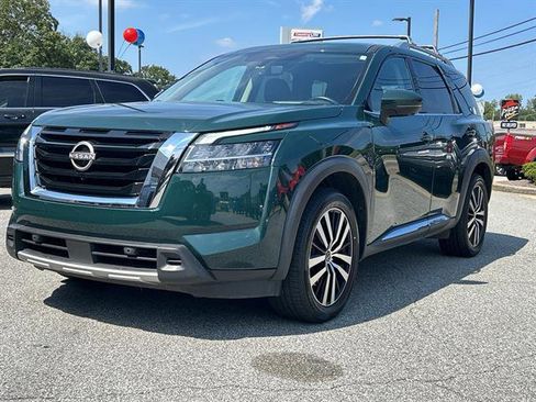 Used 2023 Nissan Pathfinder Platinum image 1