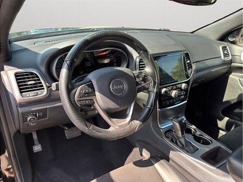 Used 2020 Jeep Grand Cherokee Altitude RWD image 6