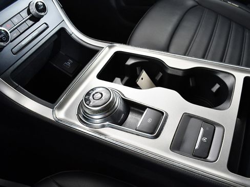 Used 2022 Ford Edge SEL w/ Convenience Package image 30