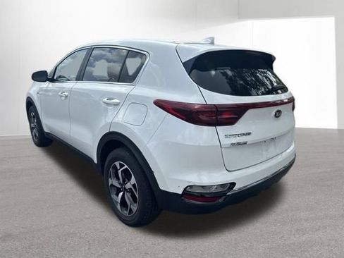 Used 2022 Kia Sportage LX AWD/4WD image 3