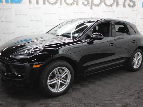 Used 2023 Porsche Macan image 1