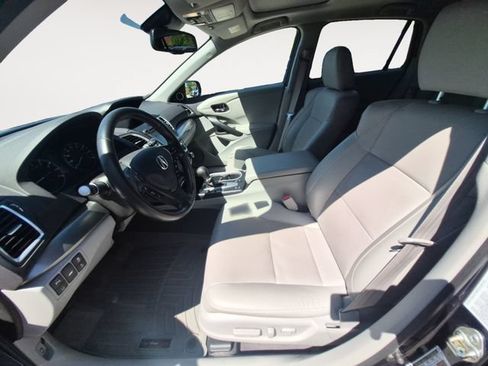 Used 2018 Acura RDX AWD w/ Advance Package image 9