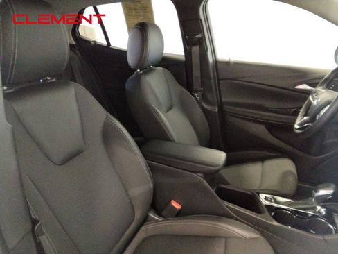 Used 2025 Buick Encore GX Preferred image 38