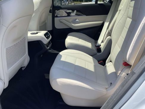 Used 2024 Mercedes-Benz GLS 450 4MATIC image 14