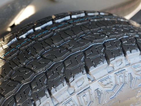 Used 2024 GMC Sierra 1500 SLT image 36