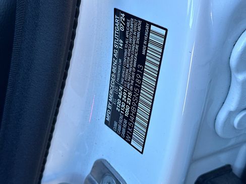 Used 2025 Mercedes-Benz CLA 250 4MATIC image 35