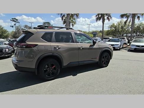 Used 2025 Nissan Rogue SV AWD/4WD image 25