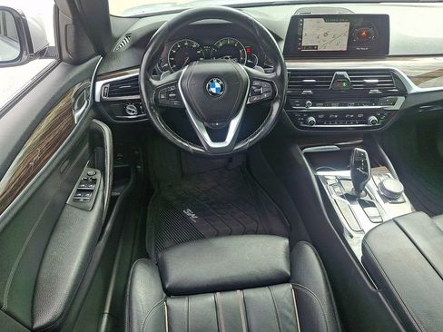 Used 2019 BMW 530i xDrive w/ Convenience Package AWD/4WD image 11
