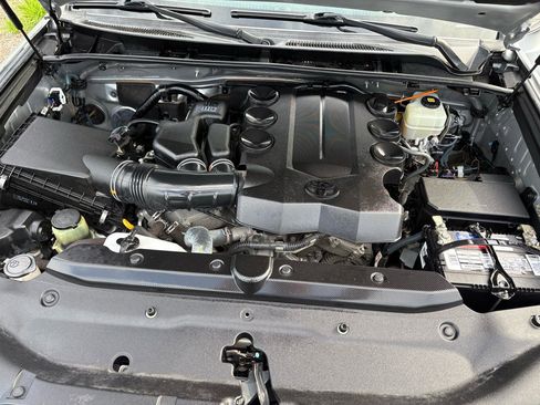 Used 2018 Toyota 4Runner Limited image 4