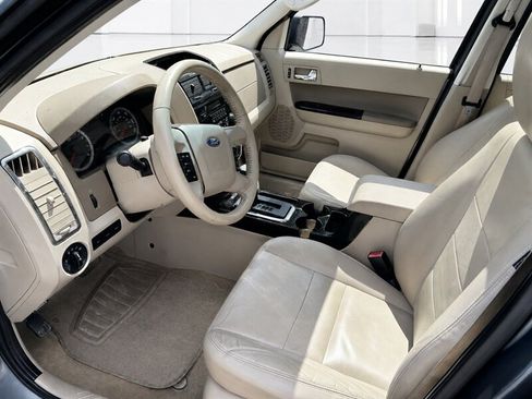 Used 2011 Ford Escape Limited w/ 302A Rapid Spec Order Code FWD image 7