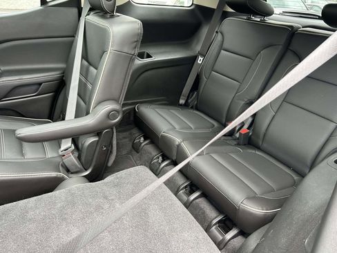 Used 2019 GMC Acadia Denali w/ Technology Package FWD image 15