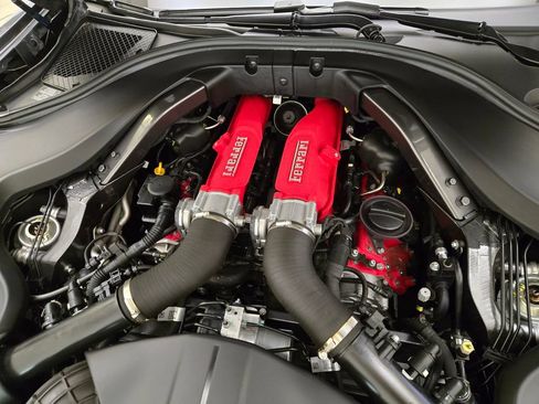 Used 2022 Ferrari Roma RWD image 31