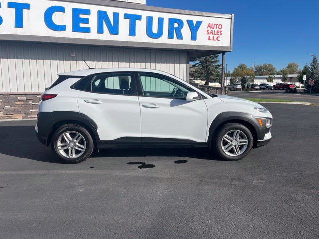 Used 2021 Hyundai Kona SE w/ Cargo Package FWD image 16