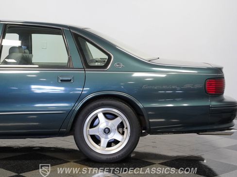 Used 1995 Chevrolet Impala SS image 24