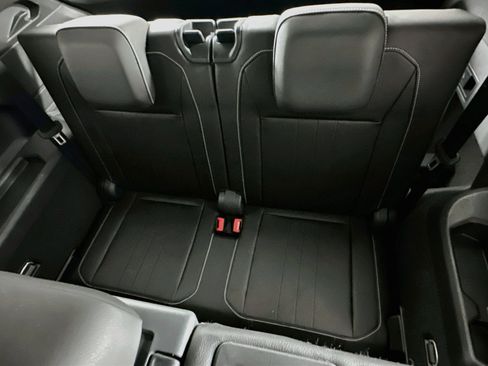 Used 2023 Volkswagen Tiguan SE R-Line FWD image 29