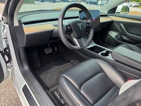 Used 2022 Tesla Model 3 Standard Range RWD image 11