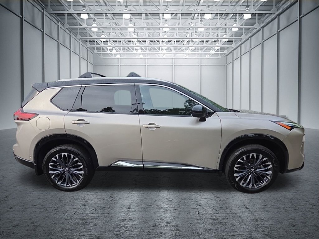 Used 2026 Nissan Rogue Platinum w/ Platinum Premium Package AWD/4WD image 9