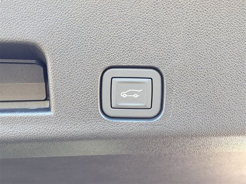 New 2026 Chevrolet Traverse LT w/ LPO, Floor Liner Package image 26