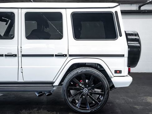 Used 2016 Mercedes-Benz G 63 AMG 4MATIC image 13