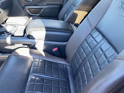 Used 2017 Nissan Titan Platinum Reserve image 11