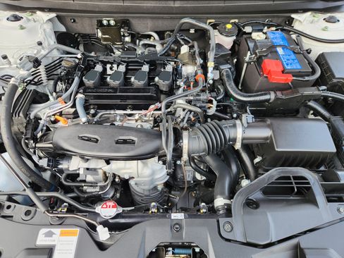 Certified 2025 Honda Accord LX image 17