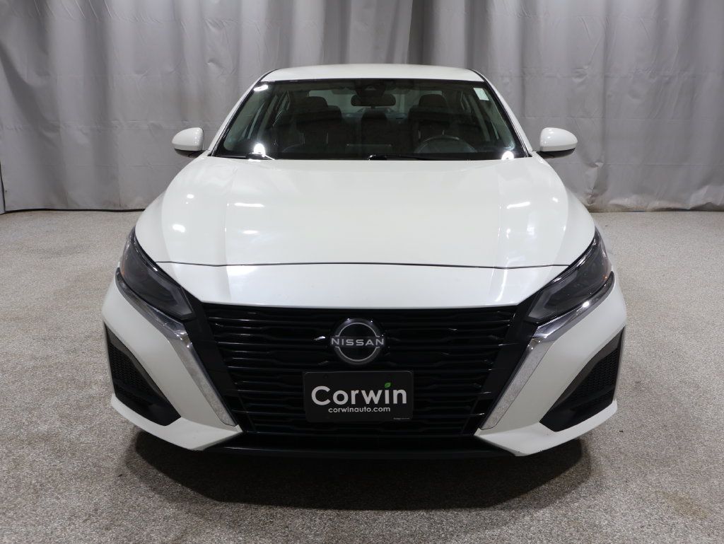 Used 2023 Nissan Altima 2.5 SV FWD image 6