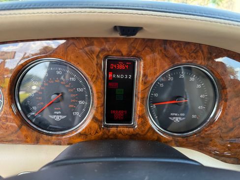 Used 2004 Bentley Arnage T image 36