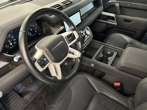 Used 2022 Land Rover Defender 110 S image 5