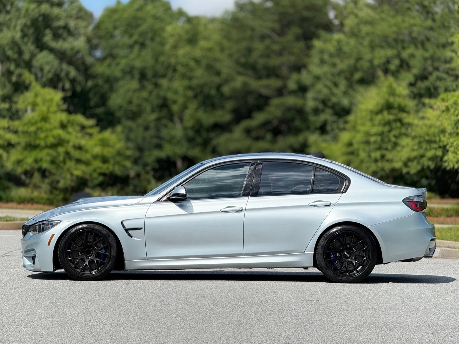 Used 2017 BMW M3 RWD image 9
