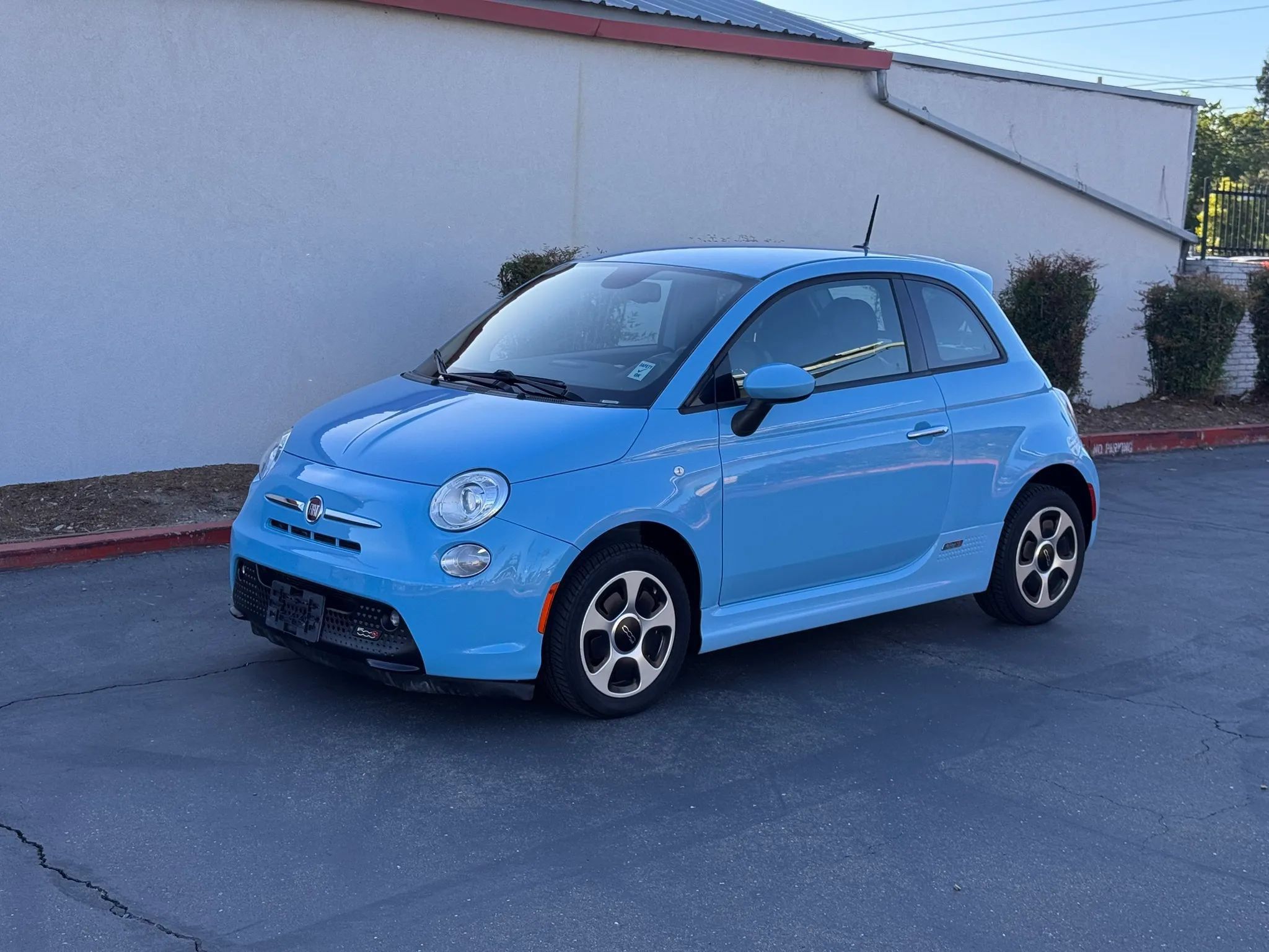 Used 2015 FIAT 500 e FWD image 2