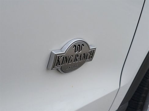 Used 2023 Ford Explorer King Ranch w/ Technology Package image 5