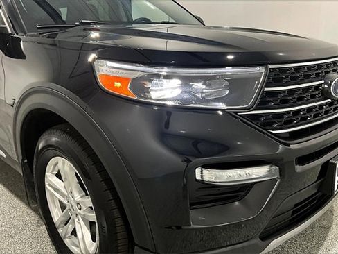 Used 2023 Ford Explorer XLT image 33
