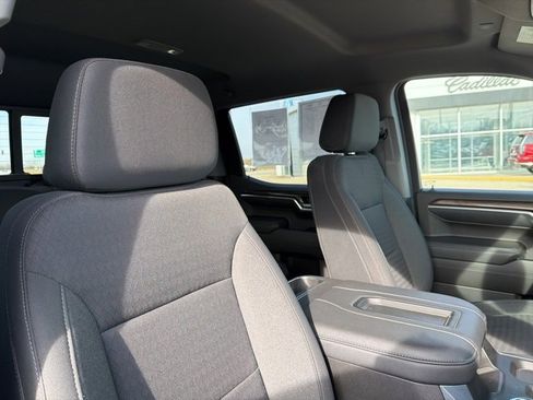 Used 2022 Chevrolet Silverado 1500 RST image 4