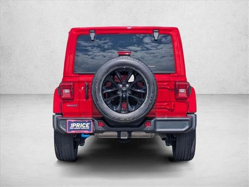 Used 2024 Jeep Wrangler Unlimited Sahara w/ Safety Group AWD/4WD image 7