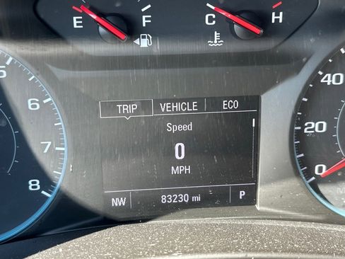 Used 2018 Chevrolet Equinox LT image 12